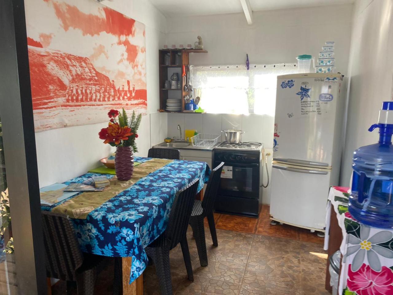 Albergue Pua Vaenga Hanga Roa Exterior foto