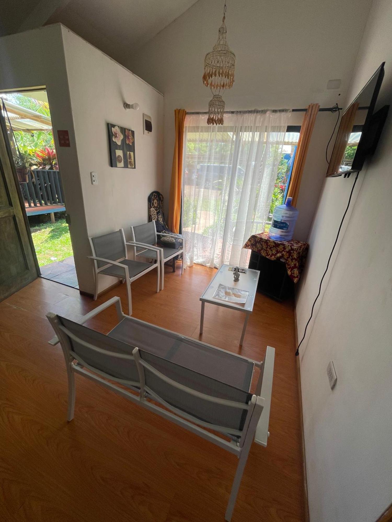 Albergue Pua Vaenga Hanga Roa Exterior foto