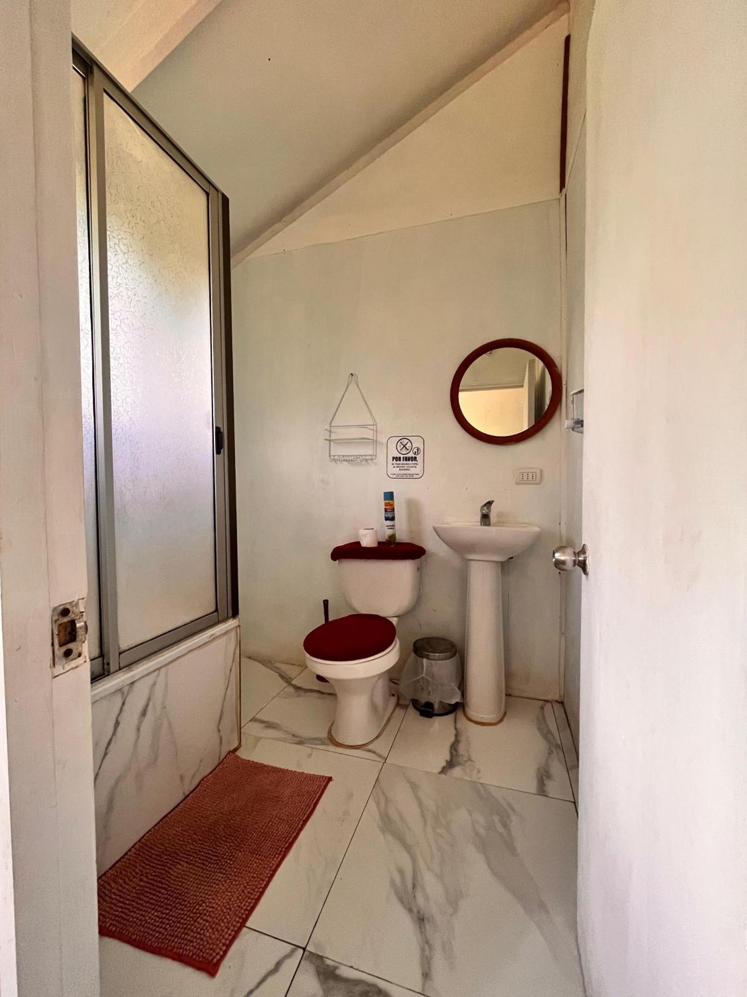 Albergue Pua Vaenga Hanga Roa Exterior foto